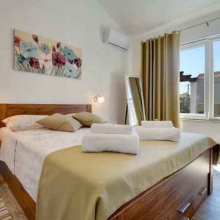 Holiday House Ottavia Galižana